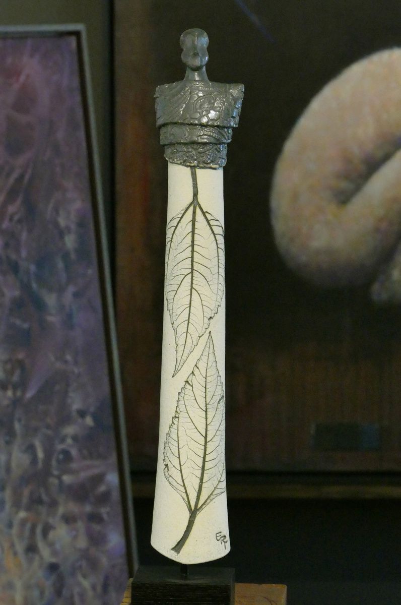 Jordkokkblad i svart  stettskulptur NR 169